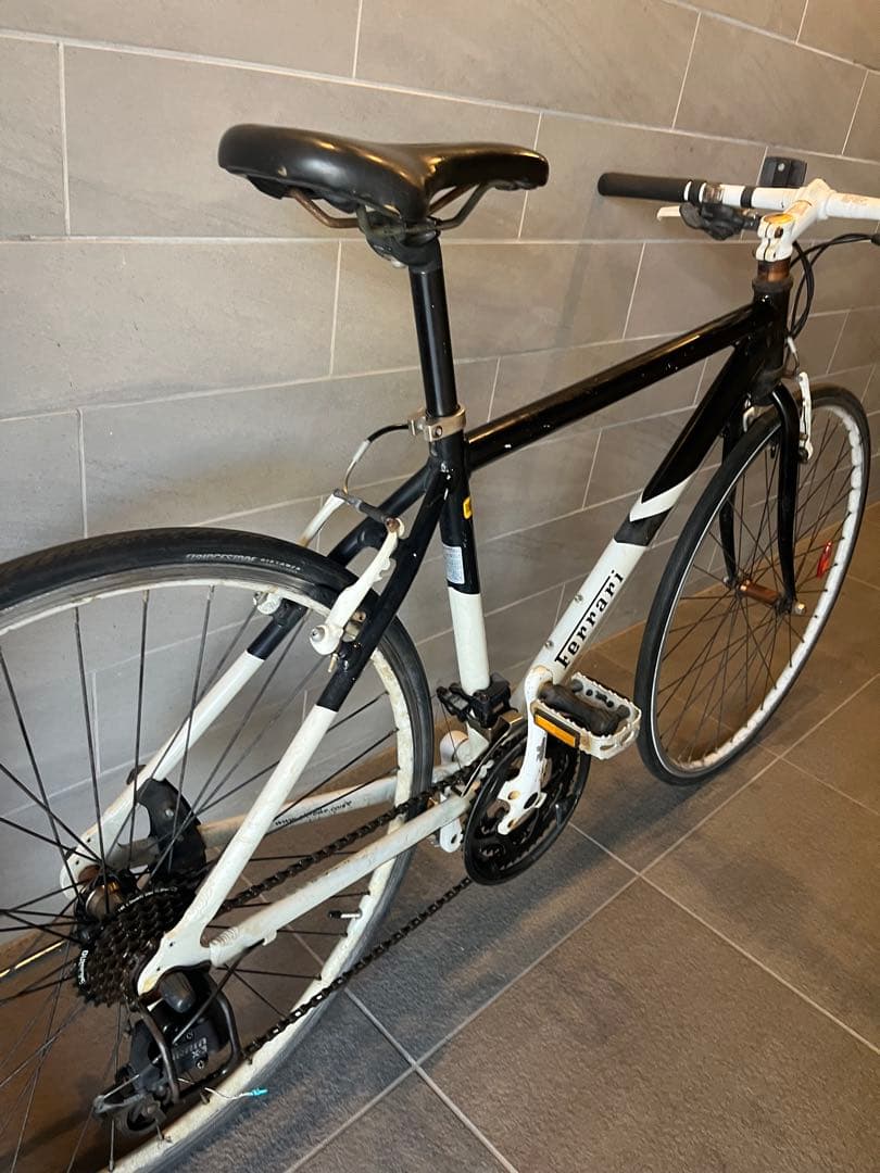 【東京近郊受渡希望】クロスバイク　フェラーリ　軽量車体　即乗可能