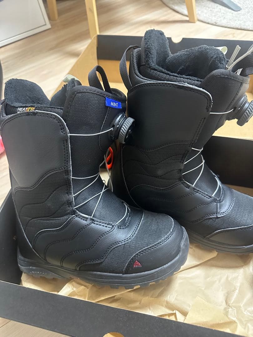 スノーボードブーツBURTON MINT BOA WIDE Blackレディース