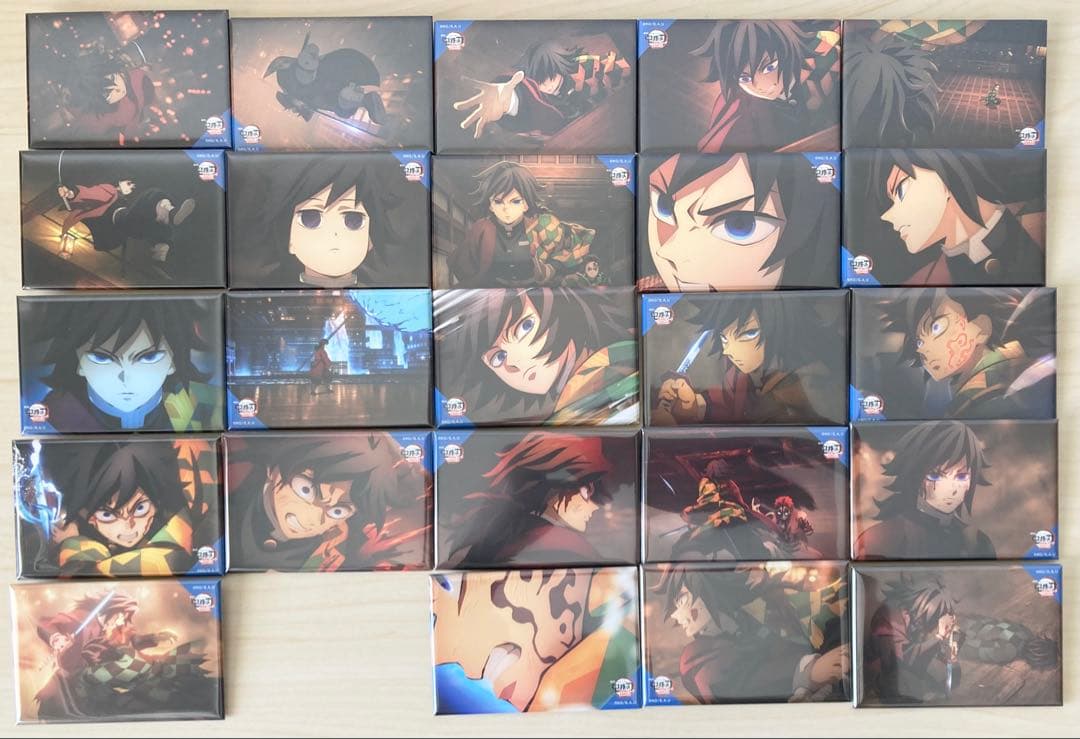 鬼滅の刃 冨岡義勇 全方位コレクション缶バッジ 24種 セミコンプリート