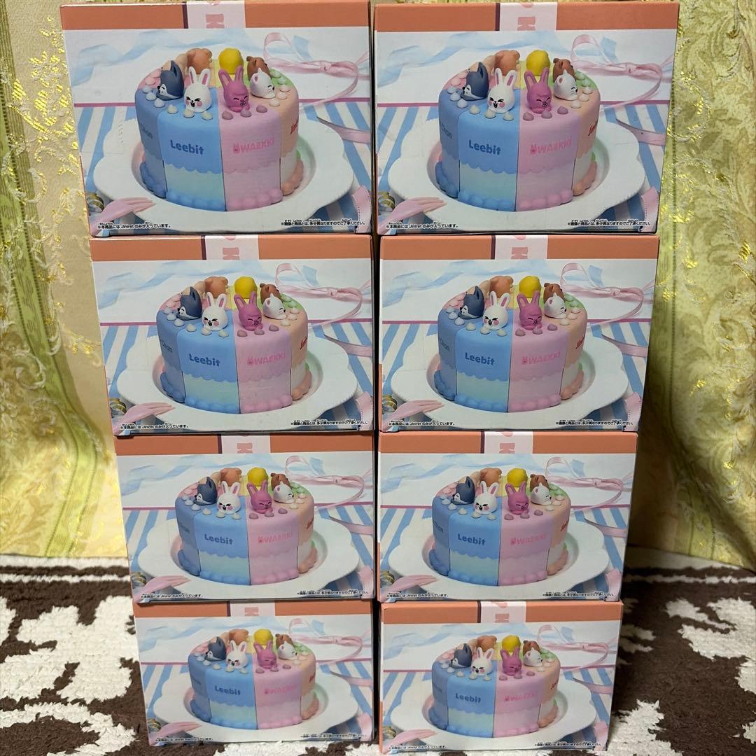 SKZOO BIRTHDAY CAKE コレクション ジニレットホールケーキ完成