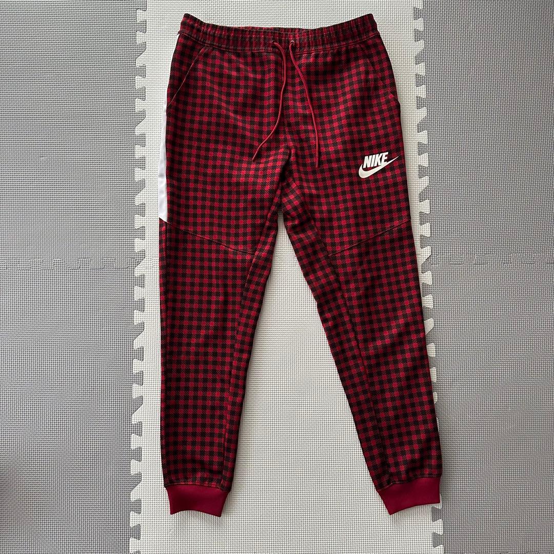 ナイキ　トラックスーツ　日本未発売　セットアップ