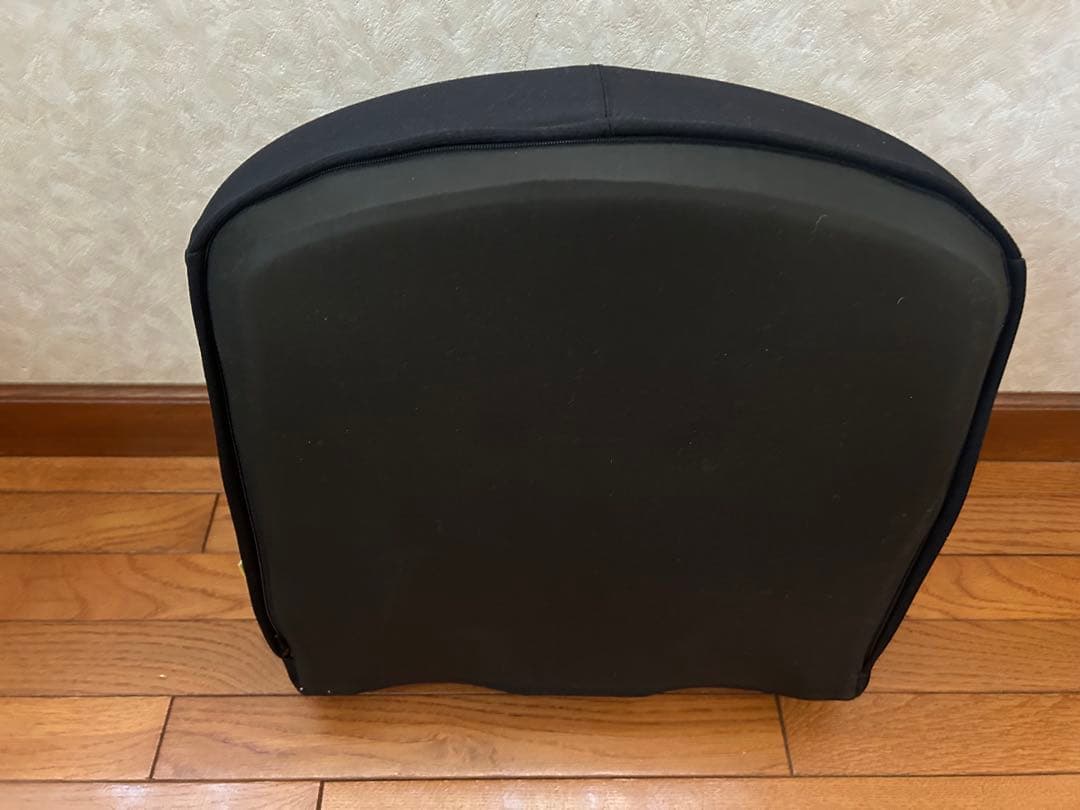 西川　Keeps　キープス 骨盤サポートクッション　お尻のまくら　ブラック
