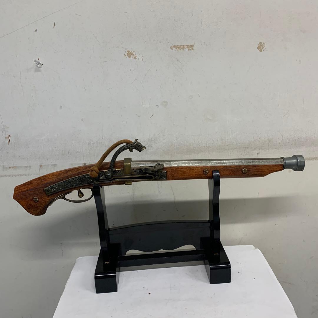 古式銃 装飾銃　インテリア安全銃　木製と金属製 展示用スタンド付き