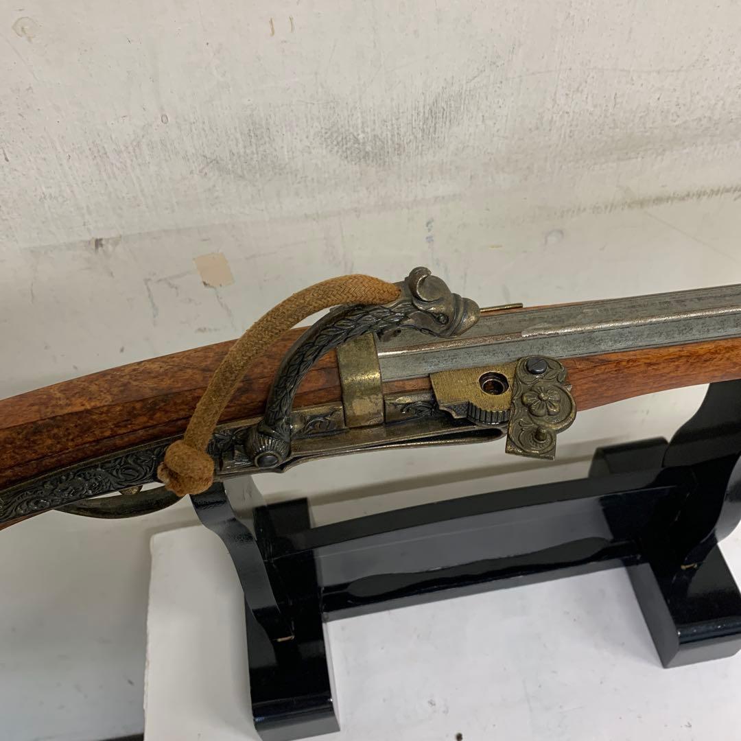 古式銃 装飾銃　インテリア安全銃　木製と金属製 展示用スタンド付き