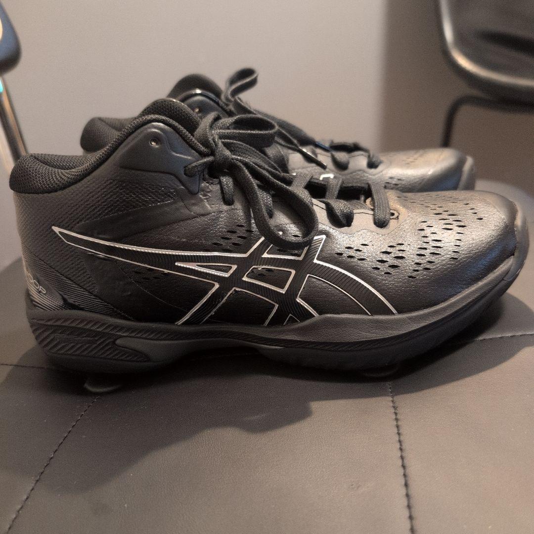 ASICS GELHOOP ブラック バスケットシューズ