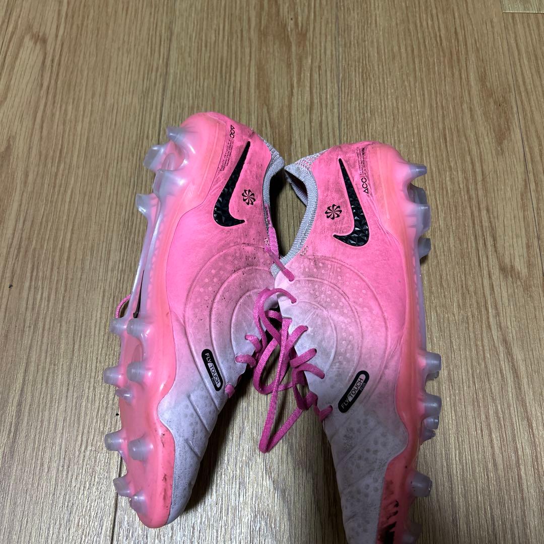 Nike Tiempo サッカーシューズ ホワイト/ピンク