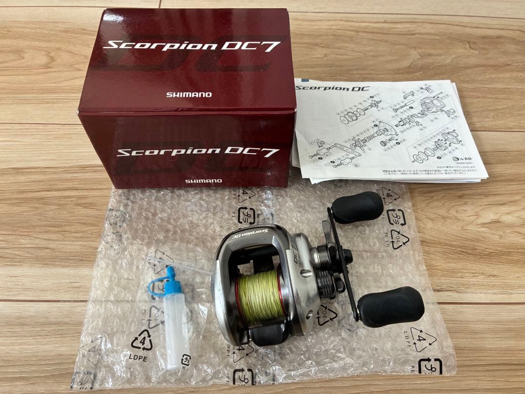 ひ*ん様 シマノ スコーピオンDC7右 リール
