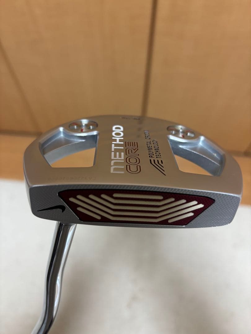 NIKE ナイキ　ＭＥＴＨＯＤＣＯＲＥＭＣ１１ｗ３3インチ　極美品