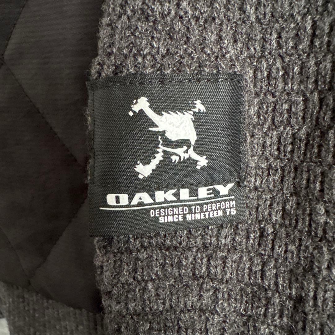 Oakley　オークリー　美品　中綿　秋冬　ゴルフウェア