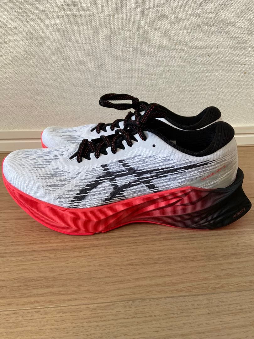 asics アシックス　NOVABLAST3 ノヴァブラスト3 26.5㎝