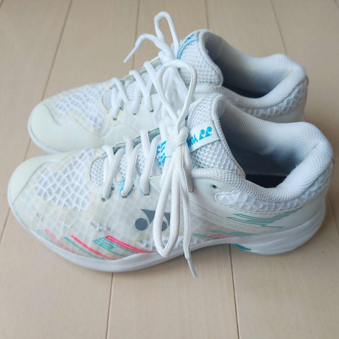 YONEX パワークッションカスケードアクセルミッド バドミントン 24.5cm