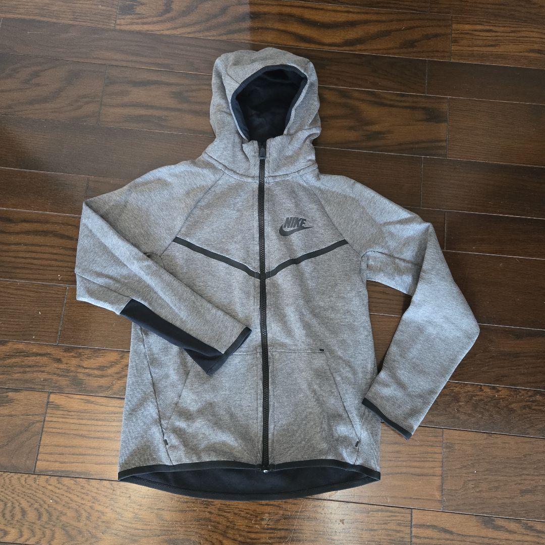 NIKE　テックフリース　セットアップ　レディース