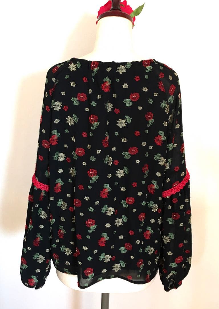SpringSALE❗️フラメンコ 衣装 ブラウス 小花柄 赤×黒