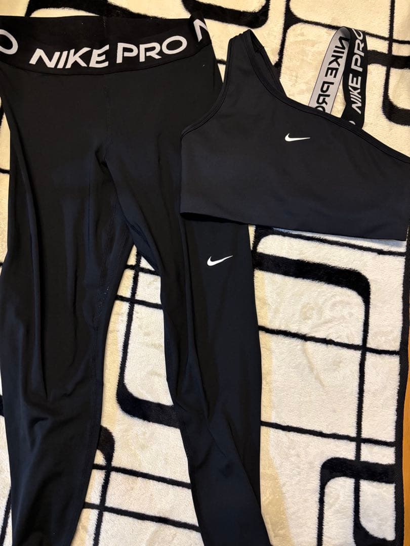 NIKE PRO ブラックジャージ上下セット