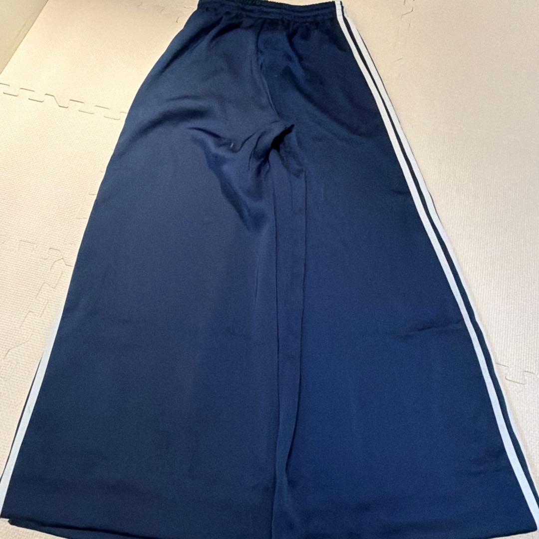 《値下げ》adidas ネイビー ジャージ　トラックパンツ M