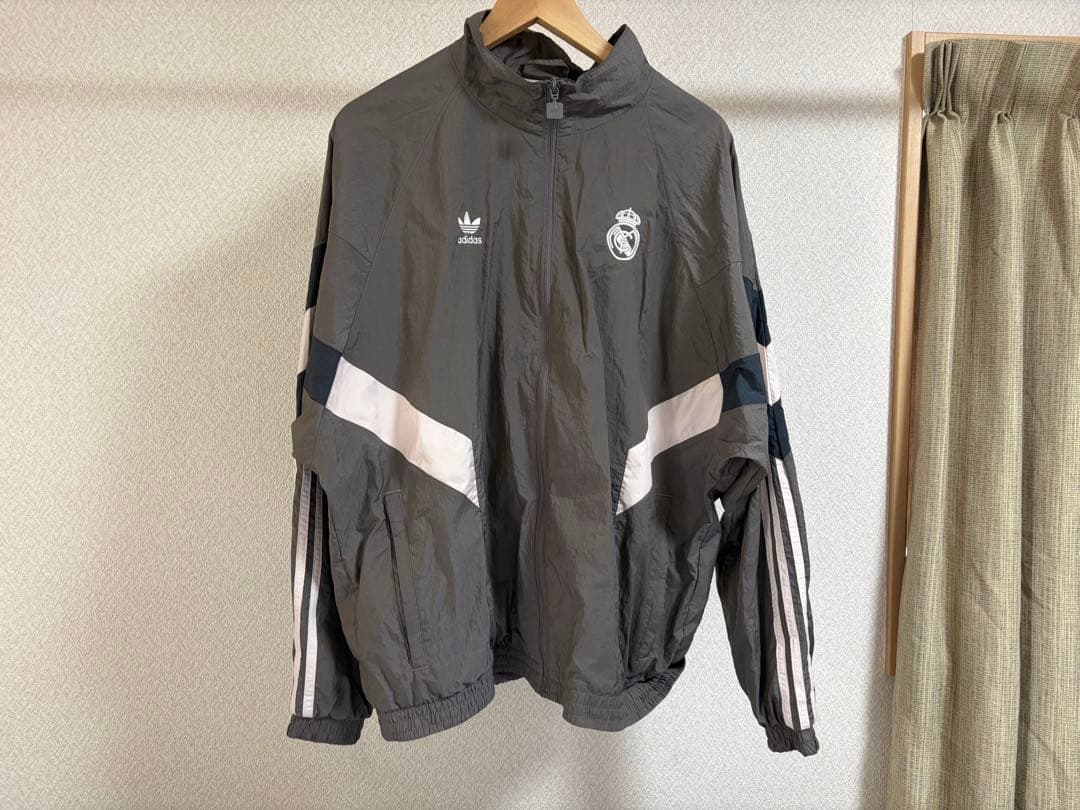 国内タグ付 adidas レアル・マドリード 2XL ナイロンジャケット 上下