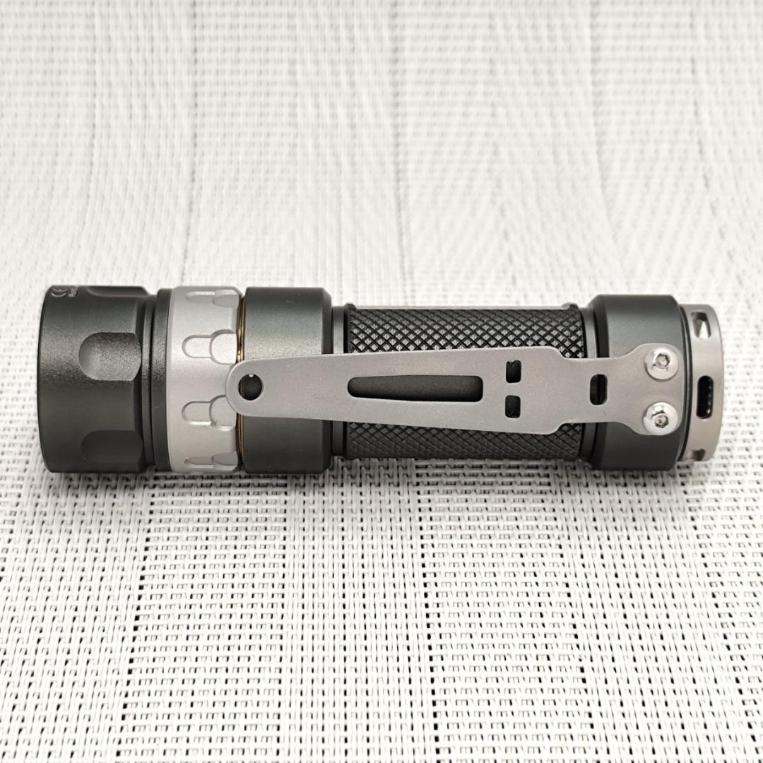 《未使用》JETBEAM RRT-01 CREE 950ルーメン