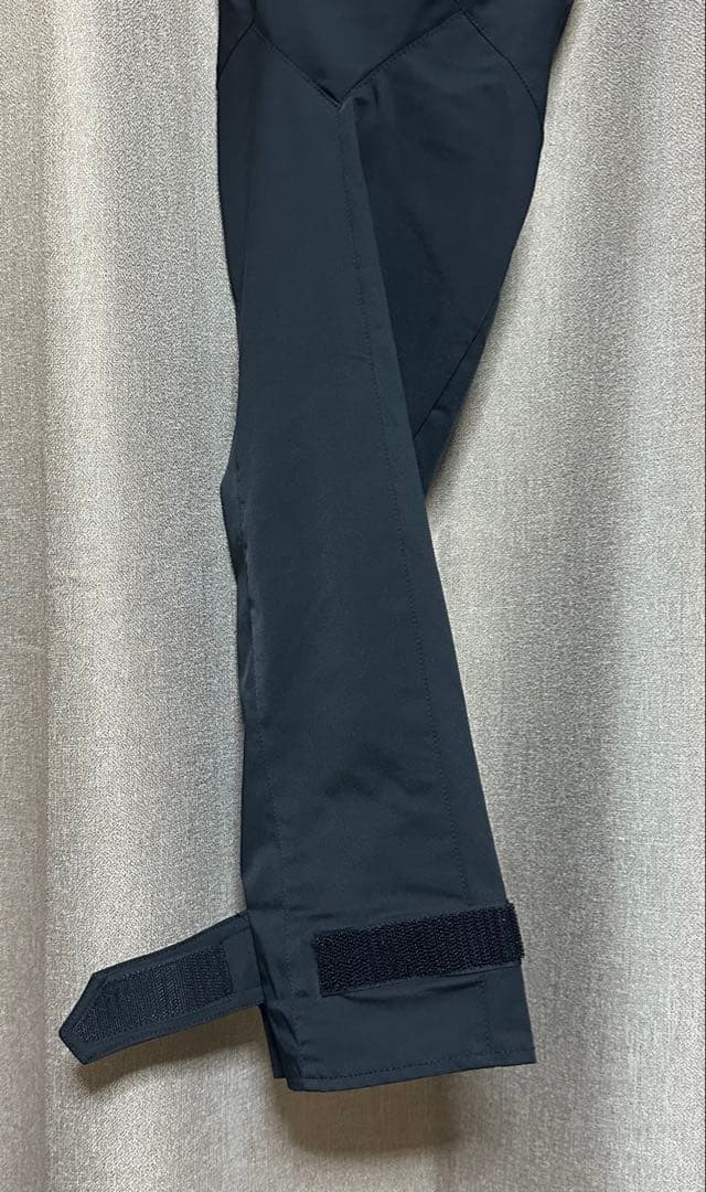 入手困難 新品 未使用 シンイチロウアラカワ カーゴパンツ Mサイズ ブラック