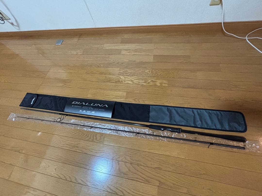極美品　シマノ　23ディアルーナ S100MH（保証書・付属品完備）