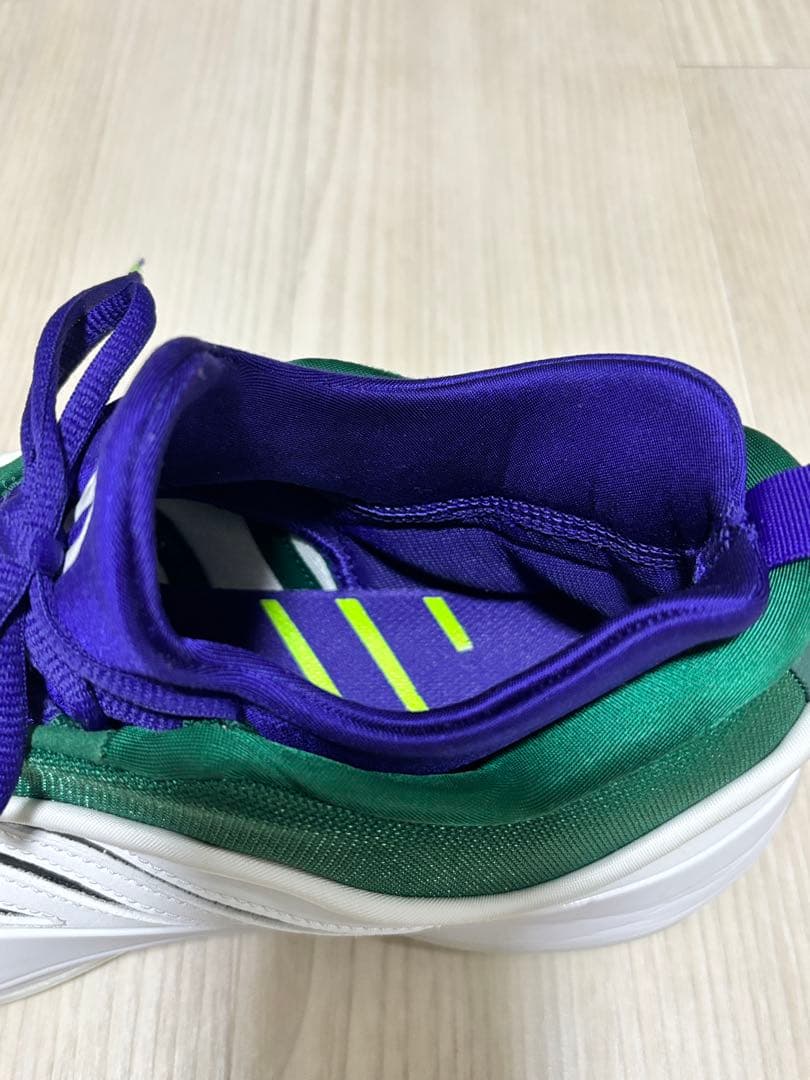 adidas バスケットボールシューズ ホワイト/グリーン/ネイビー