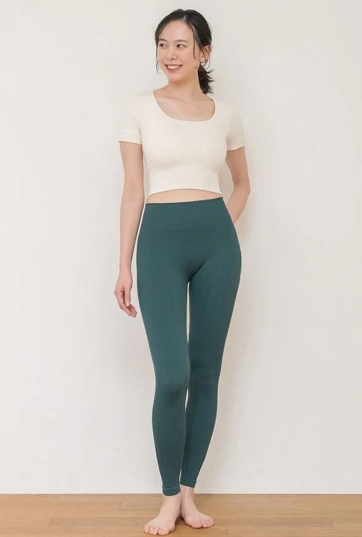 SUKALA スカーラ ウエーブリブアクティブレギンス ダークグリーン M