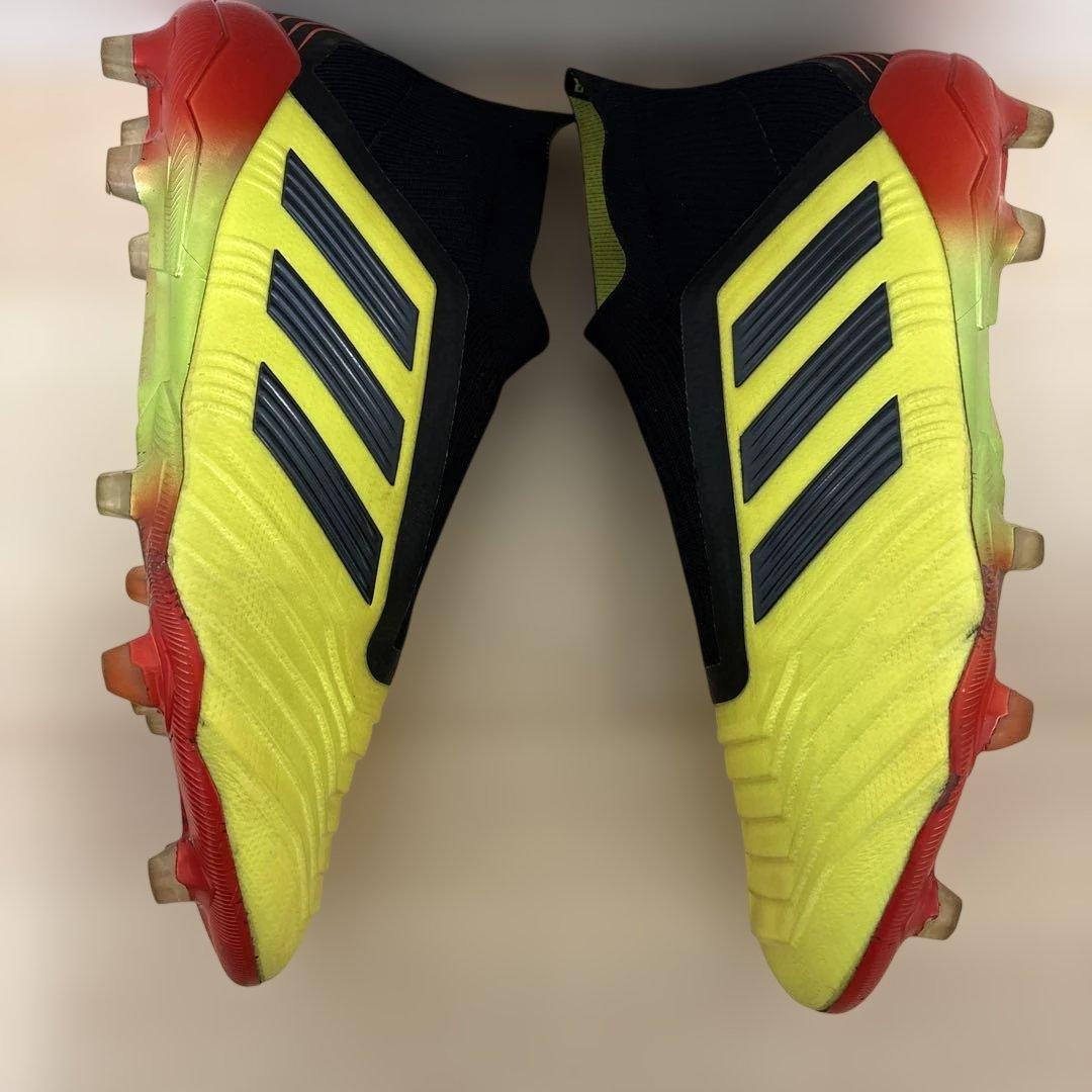 サッカースパイクadidasプレデター18+ 27cm