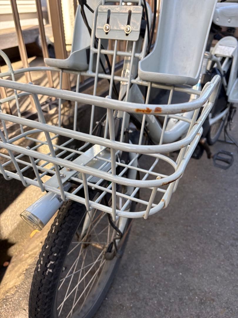 電動アシスト自転車 チャイルドシート付き　bikke 引き取りのみ