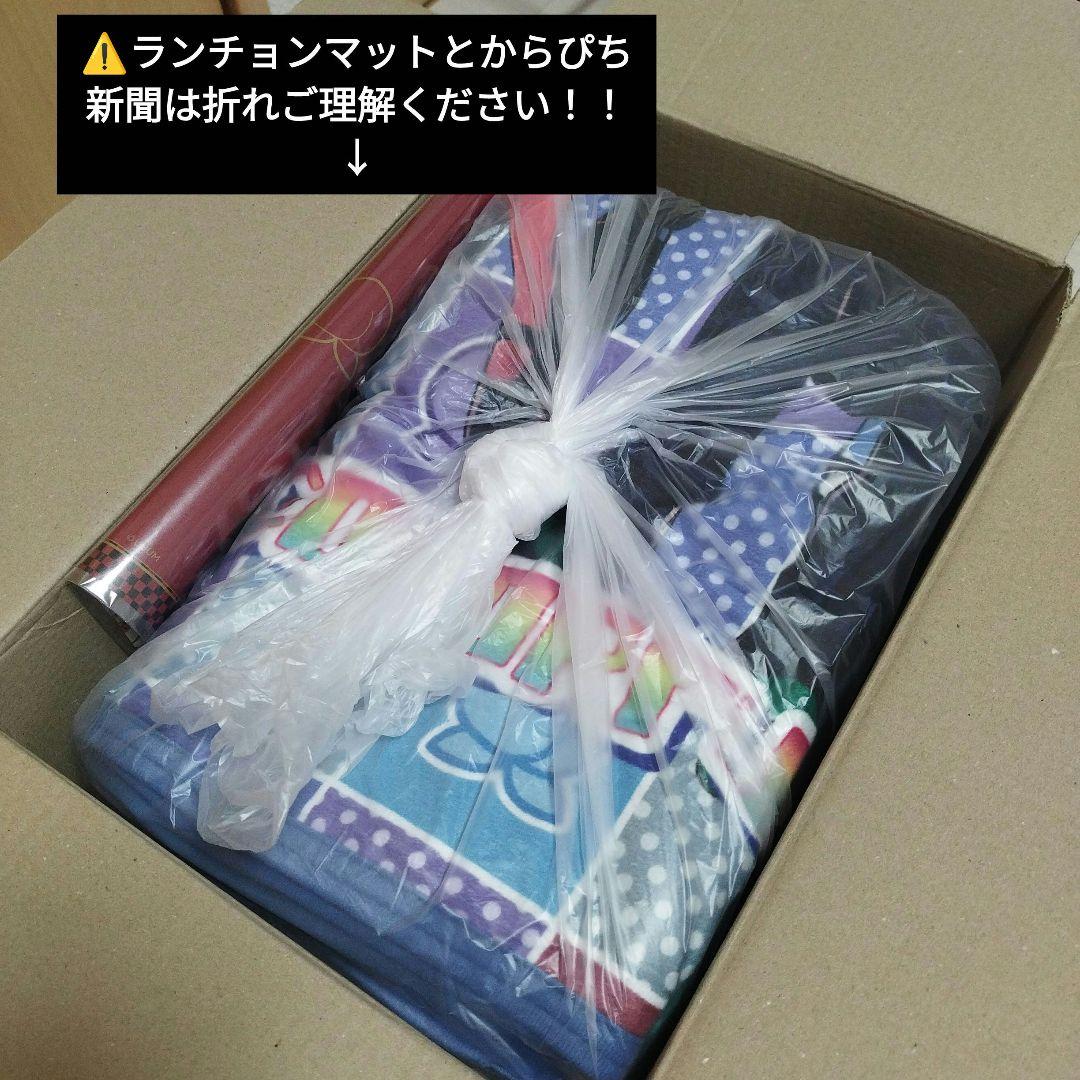 カラフルピーチ　まとめ売り　缶バッジ　ブロマイド　ガチャガチャ　紙類　フィギュア