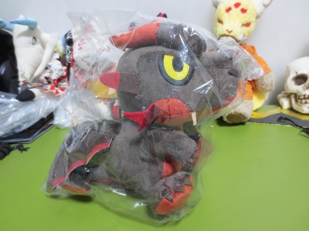 新品　モンスターハンター　モンスターぬいぐるみ　ミラボレアス（紅龍）