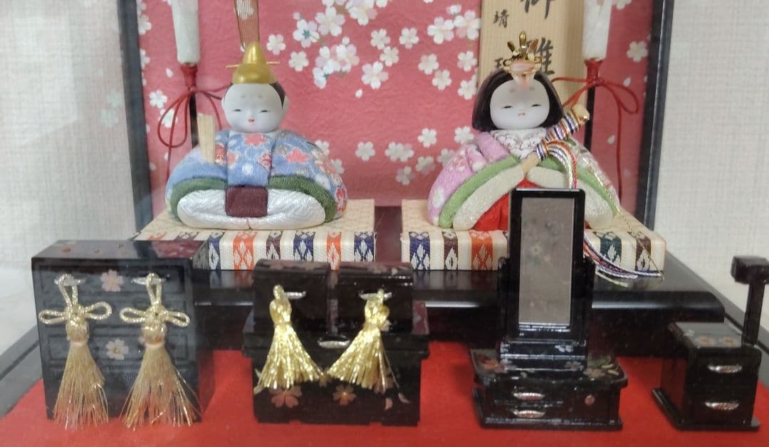 雛人形　コンパクト　 木目込み雛人形 親王飾り　 雛道具　 桜 の花びら ケース