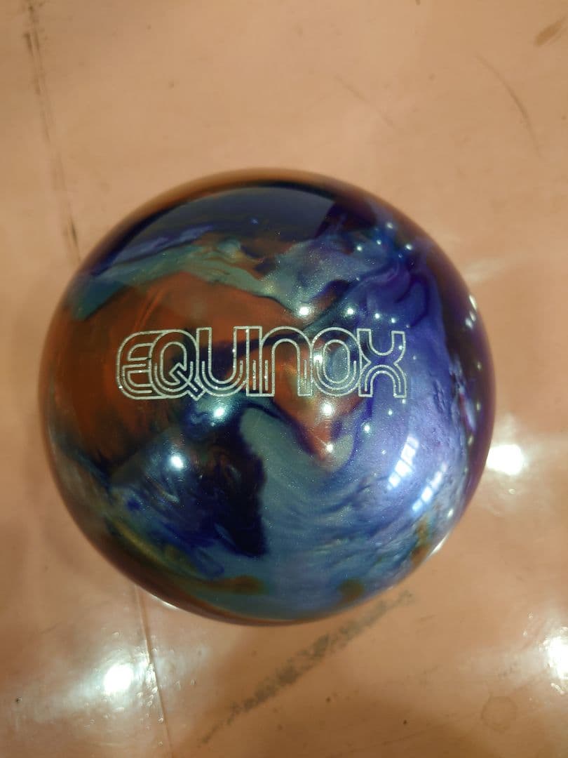 ボウリングボール STORM【イクイノックス】15ポンド