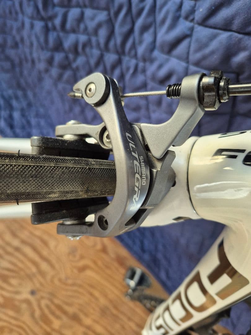 FOCUS EINDHOVEN PRO ロードバイク　フォーカス　イザルコ　中古