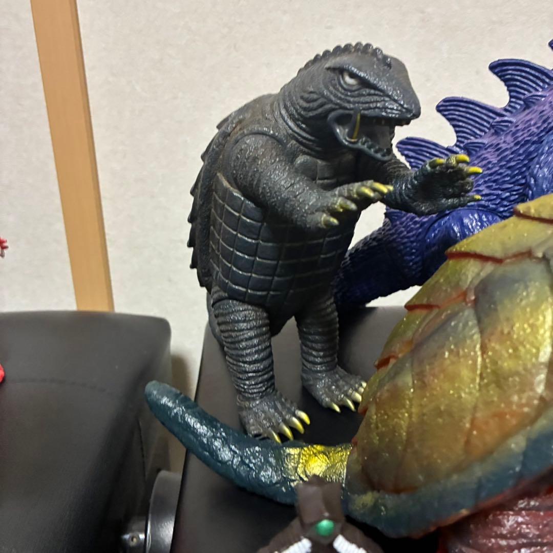 怪獣フィギュア　まとめ売り　バンダイ　YUTAKA製含む　ウルトラマン　ゴジラ