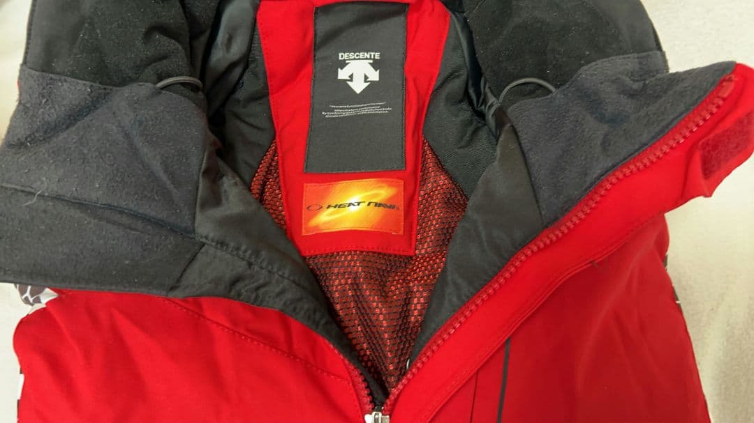DESCENTE スキーウェアセット 赤 黒