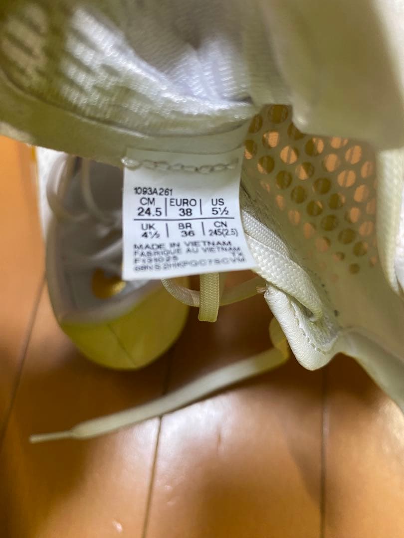 ASICS JETSPRINT3 ホワイト/ゴールド 24.5cm