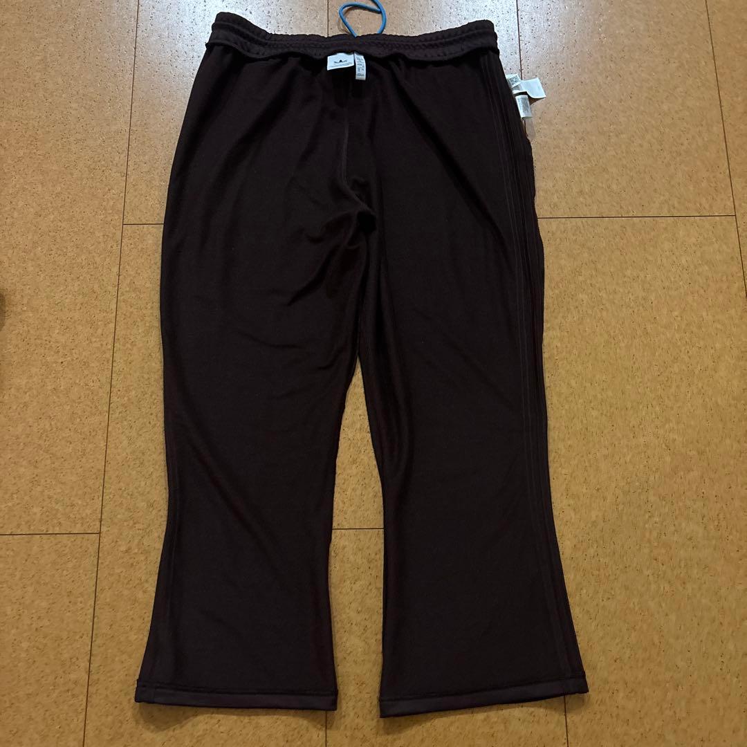 未着用　大きいサイズ3XL アディダスオリジナル　シャドーブラウン　フレアパンツ