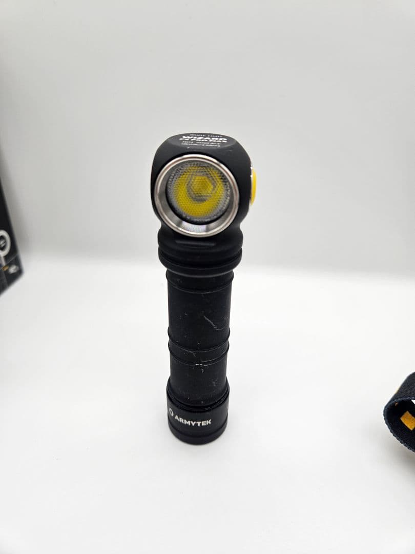 ARMYTEK C2 PRO MAX ヘッドランプ