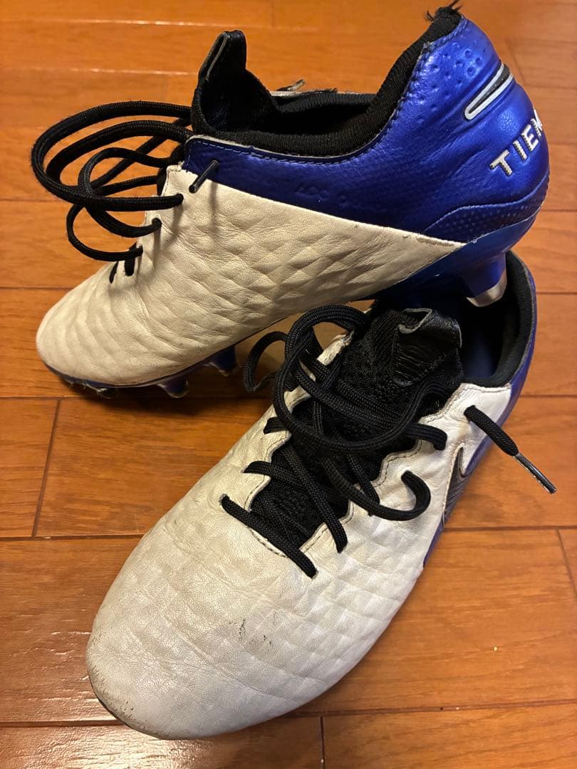 NIKE サッカーシューズ ティエンポレジェンド8 ACC 24.5㎝