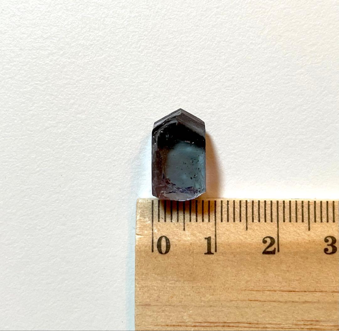鉱物標本　Tanzanite タンザナイト　非加熱　タンザニア産