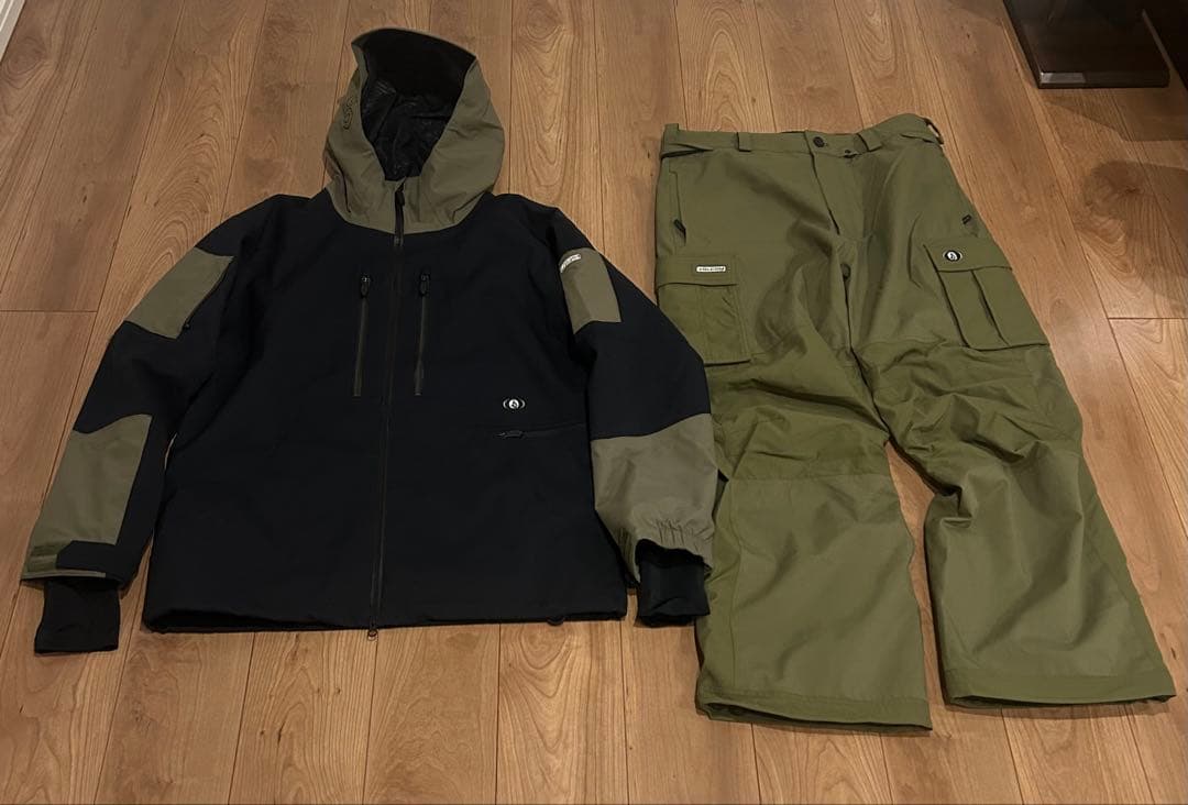 値下げVOLCOM V.CO WFO BAGGY PANT 上下セット　Mサイズ