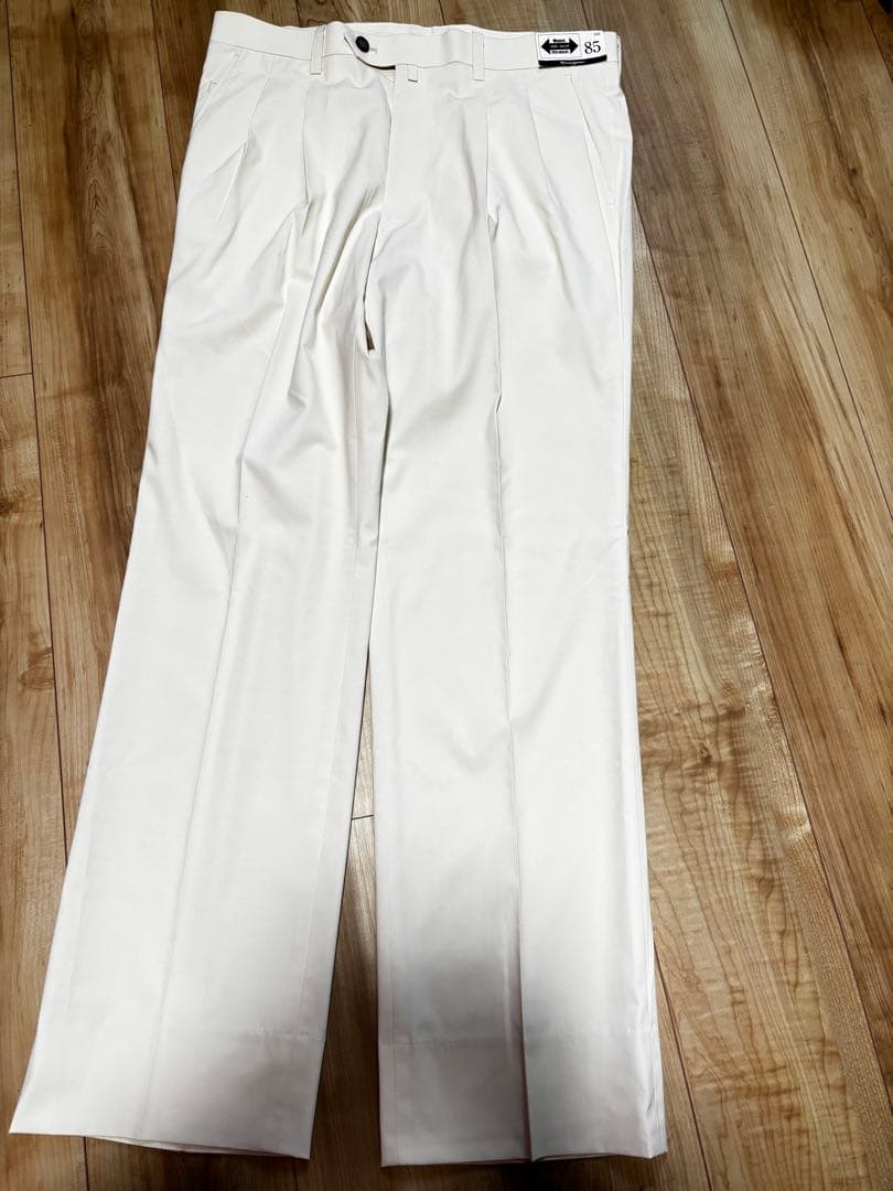 新品。マンシングウェア パンツ