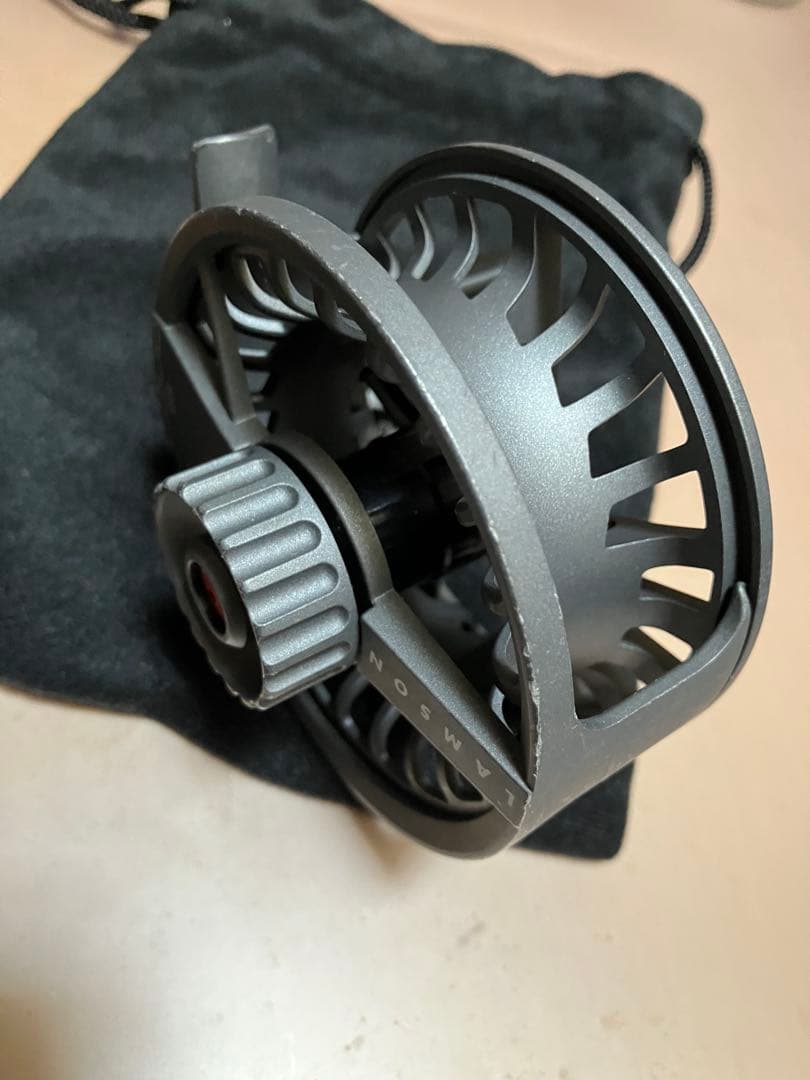 WATERWORKS LAMSON LQS3 SMOKE ラムソン　フライリール