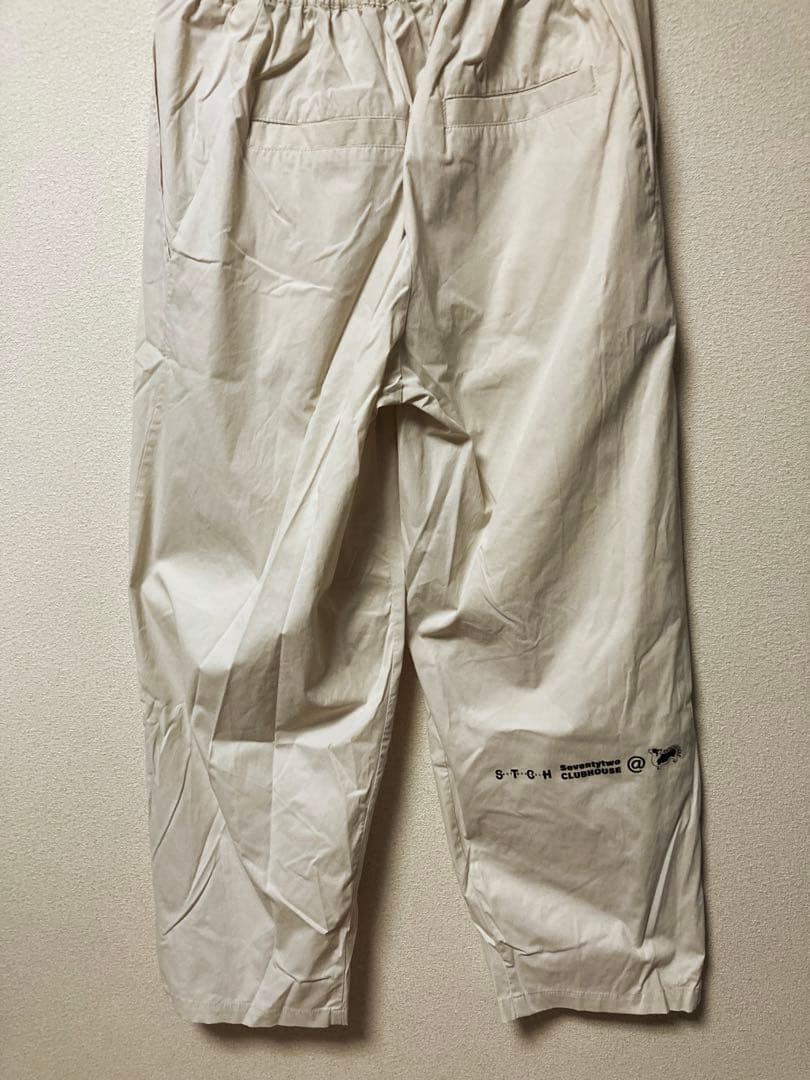 定価¥14,300ANTIQUA GOLF × STCH＊ロゴ入りゴルフパンツ白