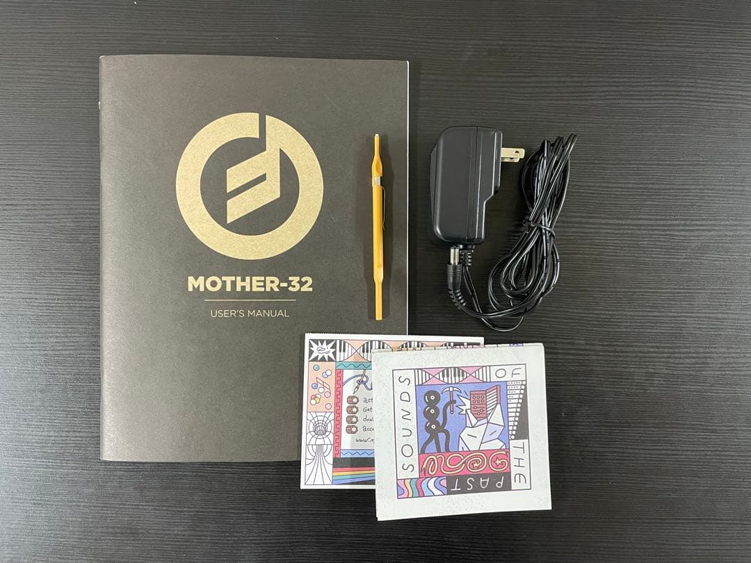 鍵盤楽器 moog MOTHER-32