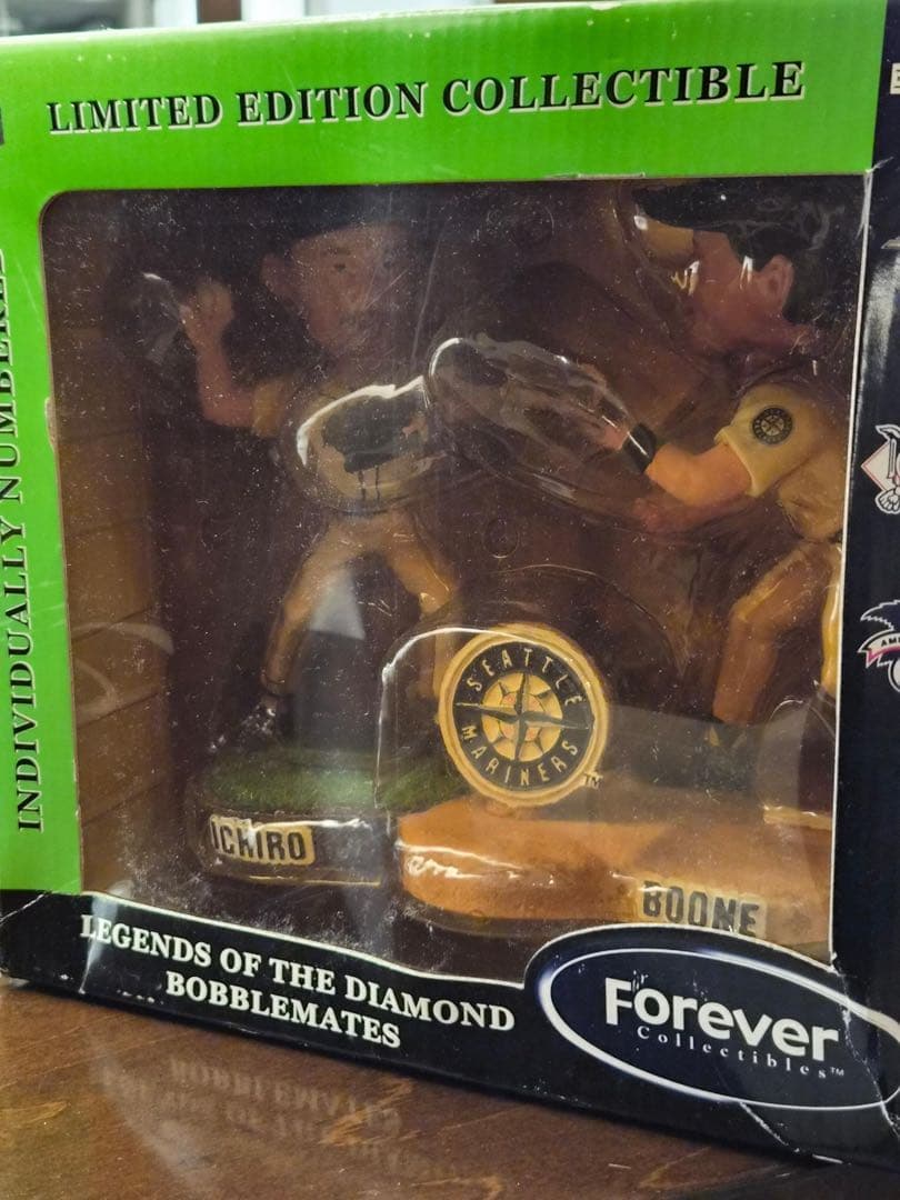 イチロー ブーン ボブルヘッド FOREVER Collectibles MLB