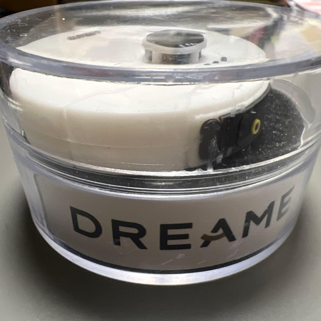 DREAME ホワイト 円形キーホルダー 1個
