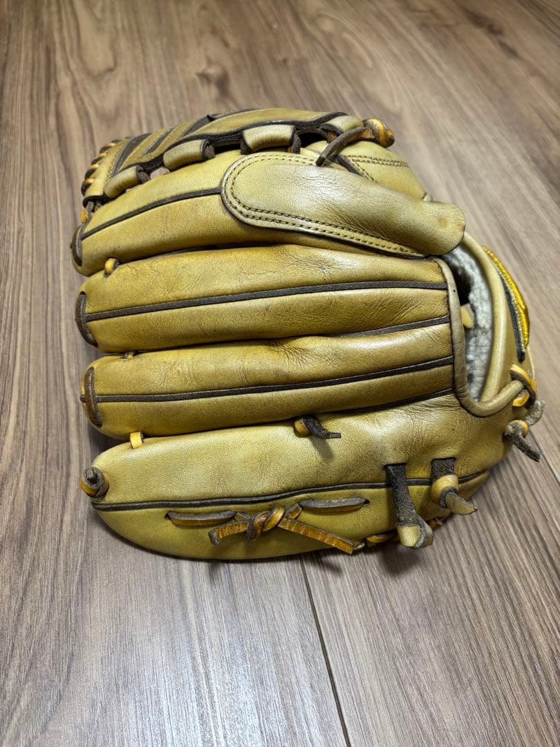 Mizuno Pro 軟式投手用グローブ イエロー