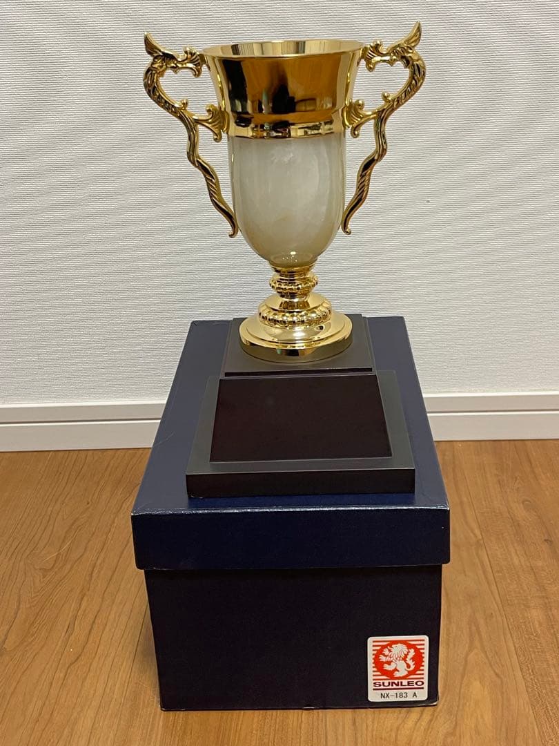 優勝カップ