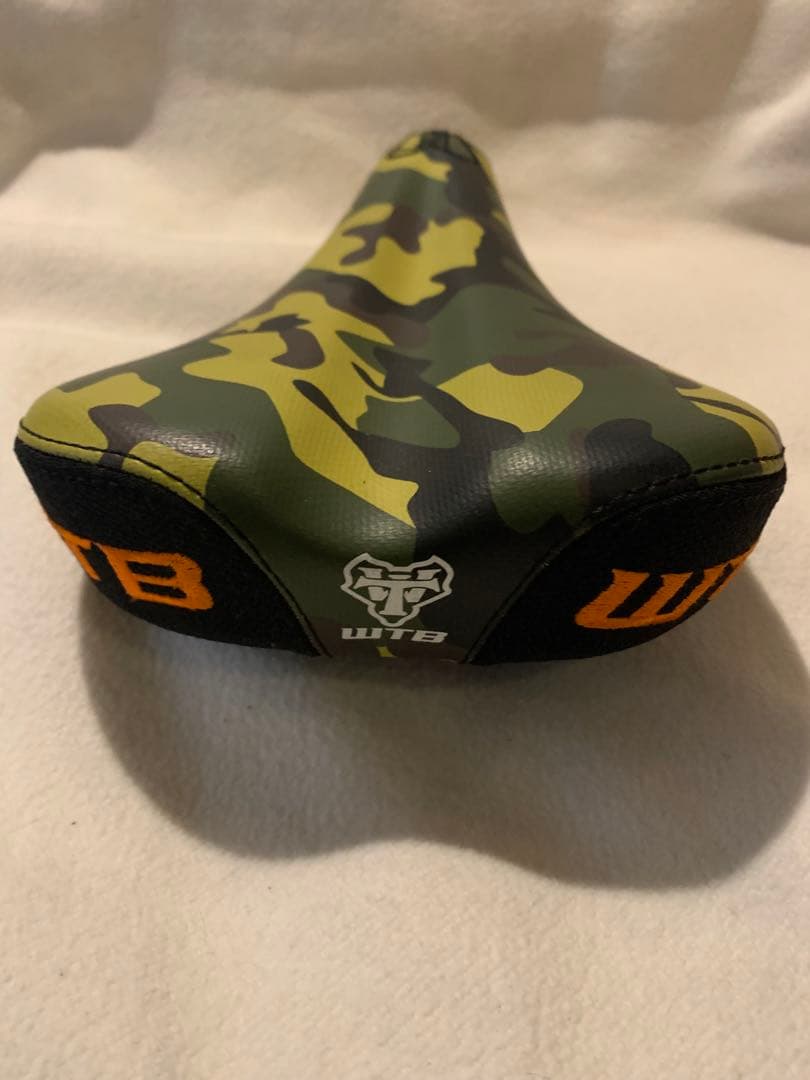 WTB サドル　blue lug カモフラ柄 ほぼ未使用
