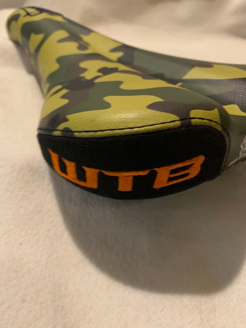 WTB サドル　blue lug カモフラ柄 ほぼ未使用